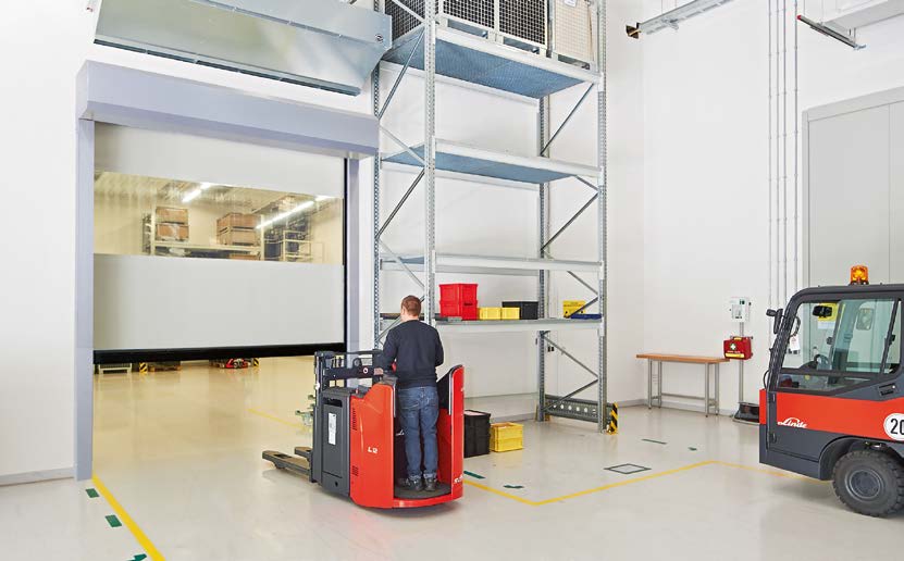 A 4012 Logistic 2.0 Innentor mit leistungsstarkem Rohrmotor für enge Einbausituationen